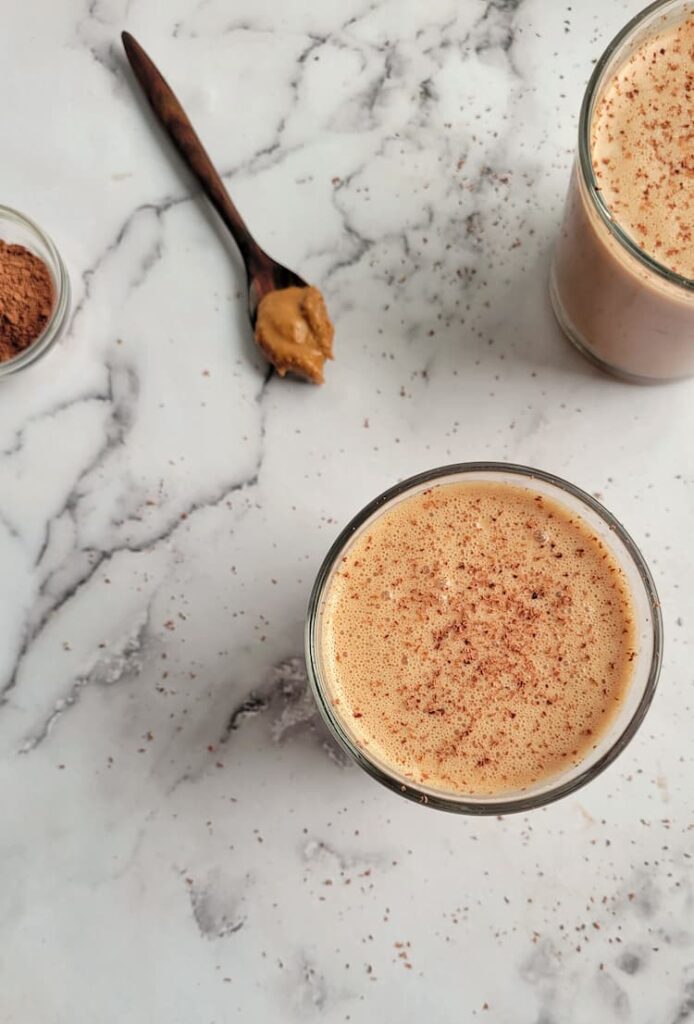 CHOCOLATE PEANUT BUTTER SMOOTHIE