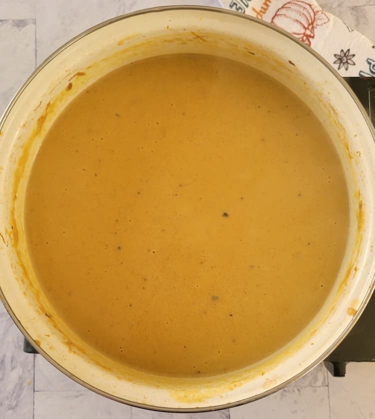 pot of pumpkin soup