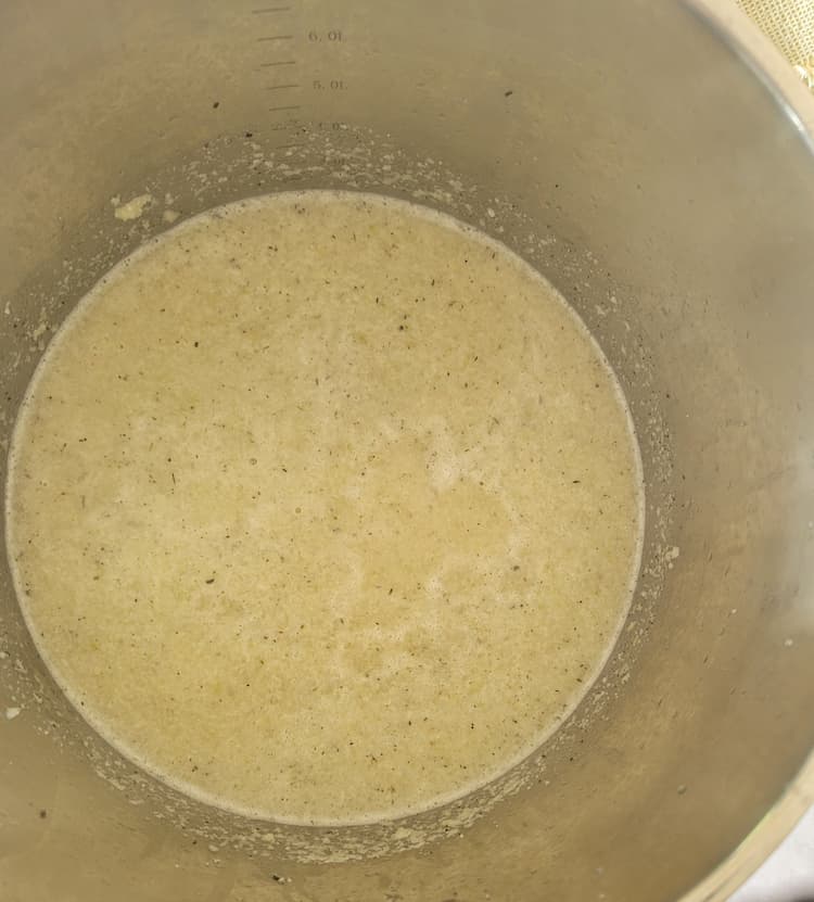 pot of keto cauliflower soup