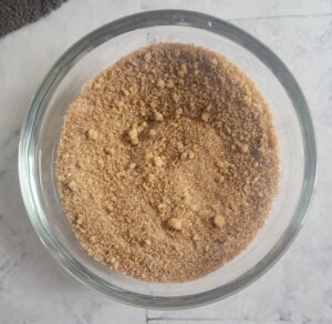 bowl of cinnamon and brown sugar mixture