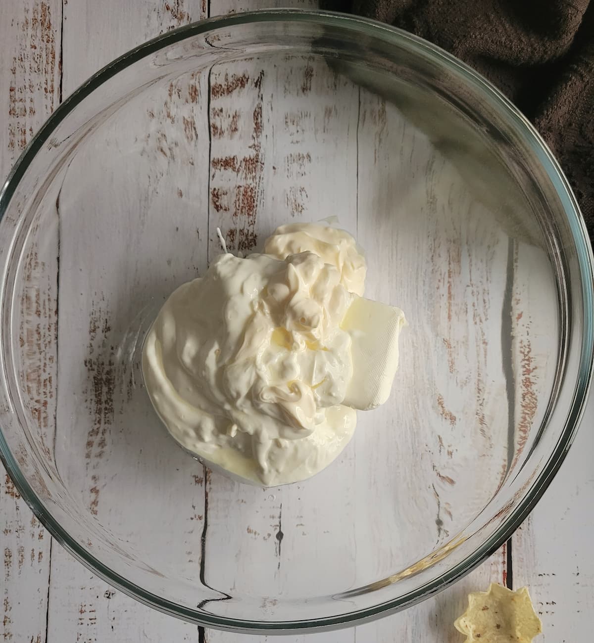 sour cream and mayo in a bowl