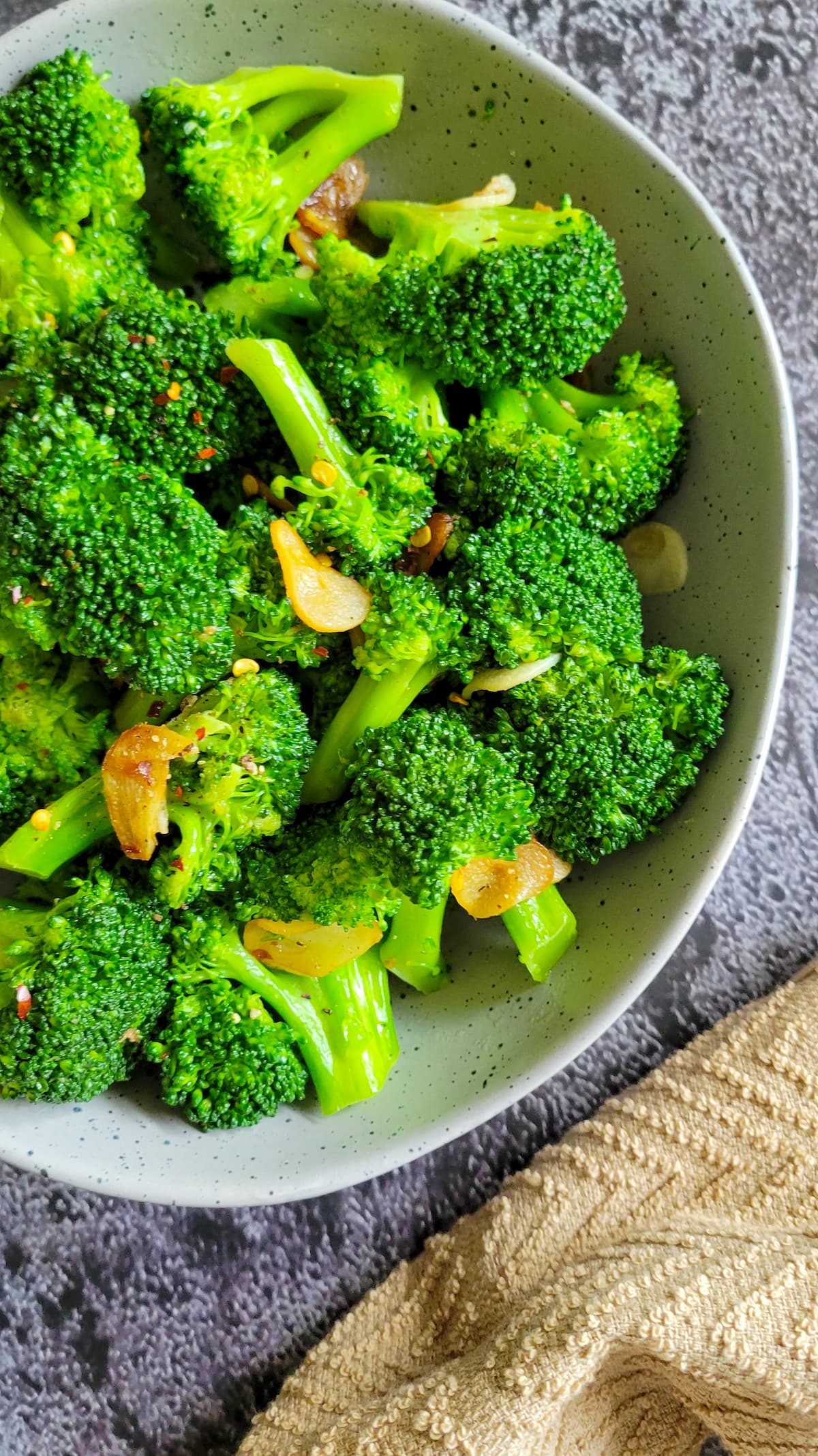 garlic broccoli in a bowl
