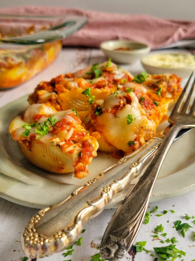 STUFFED PASTA SHELLS WITH MEAT