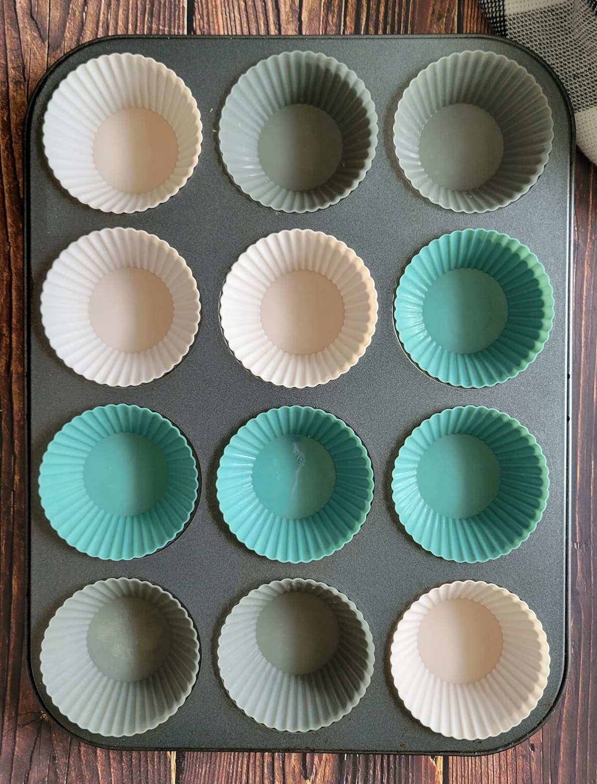 muffin tin lined with silicone muffin liners