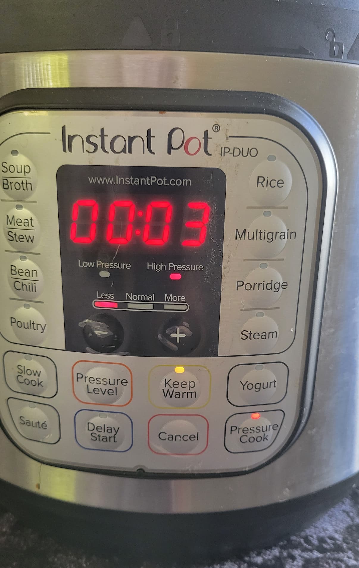 instant pot displaying 00:03