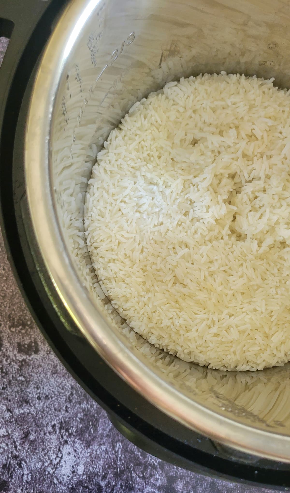fluffed white rice in the instant pot