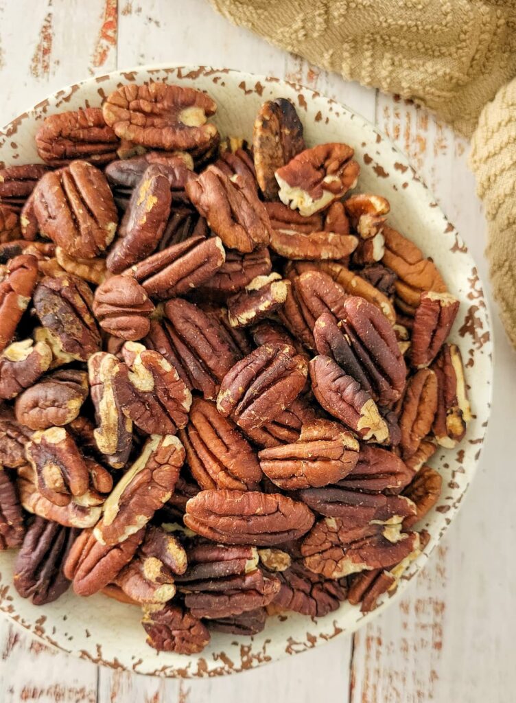 HOW TO TOAST PECAN NUTS (2 WAYS!)