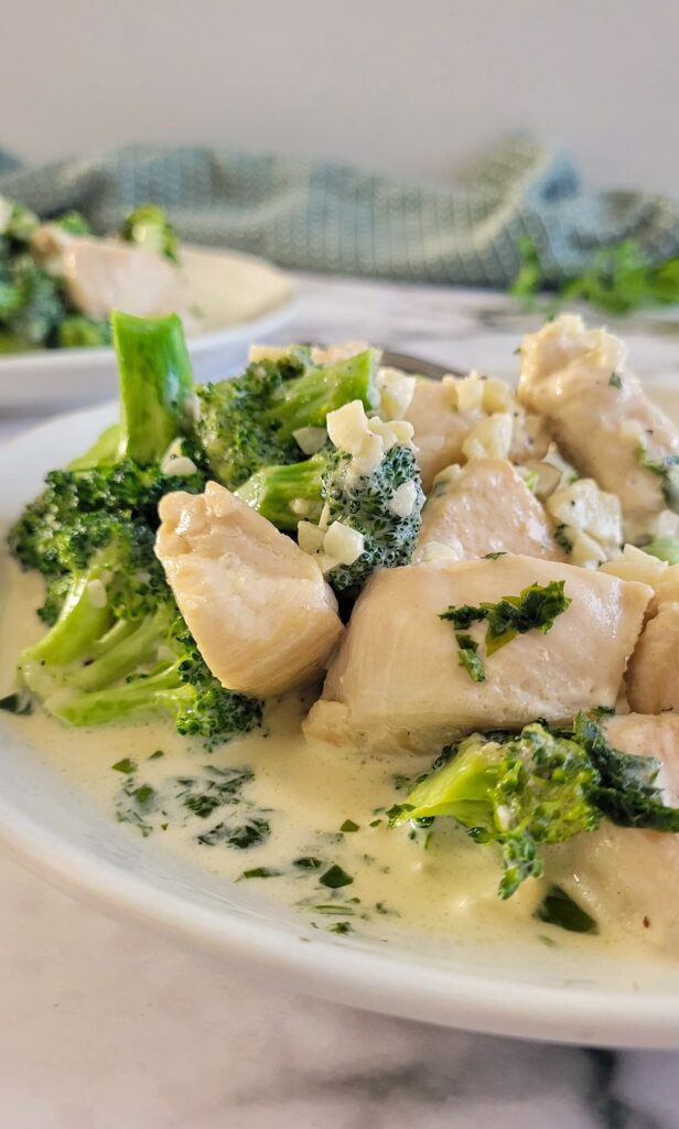 Chicken and Broccoli with Alfredo Sauce (Keto) Hip Hip Gourmet