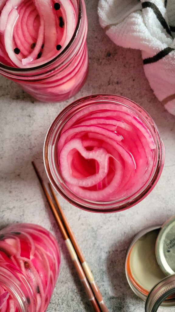 QUICK & EASY PICKLED ONION RECIPE