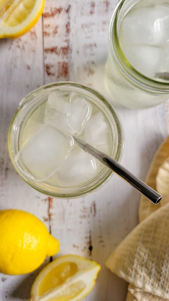 APPLE CIDER VINEGAR WITH LEMON WATER
