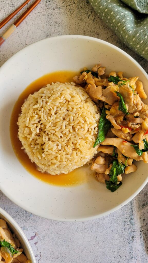 CHICKEN WITH THAI BASIL