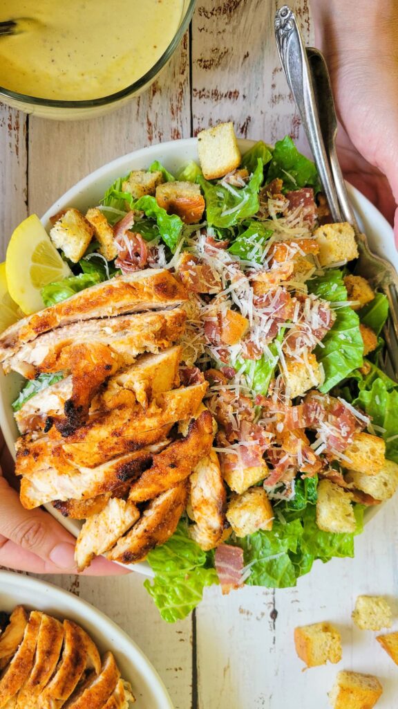 HOW TO MAKE A CAESAR SALAD WITH CHICKEN
