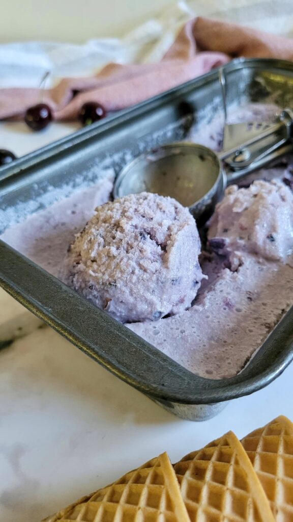 VANILLA CHERRY ICE CREAM