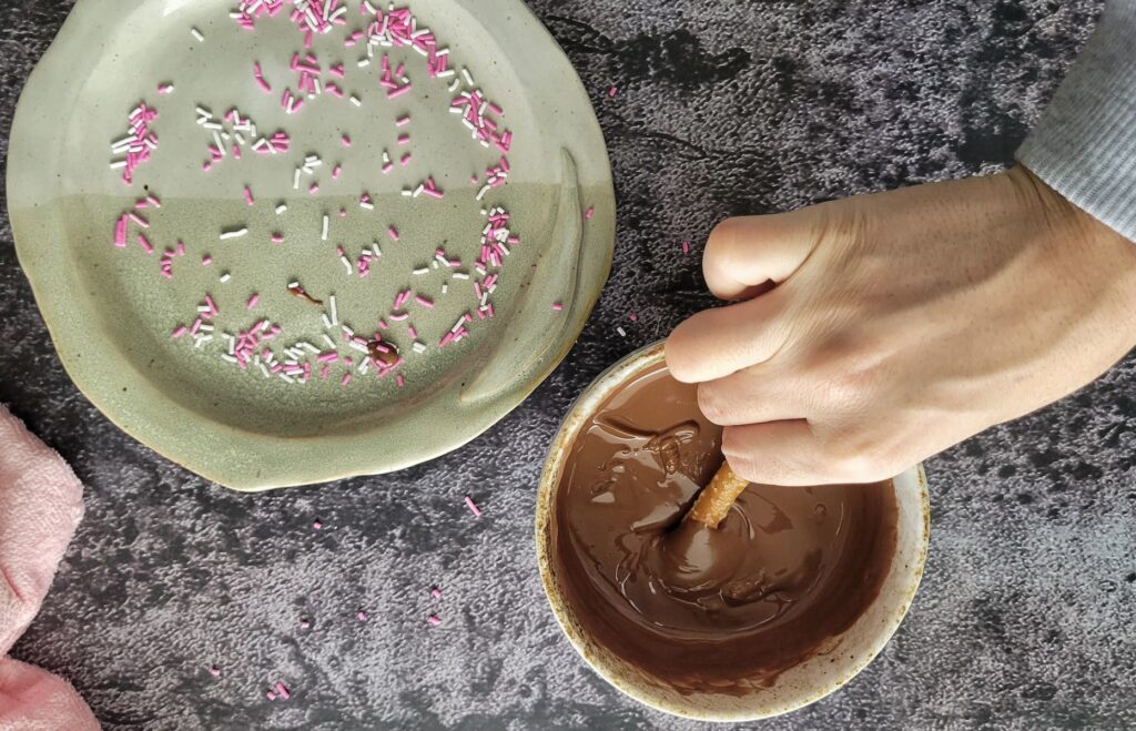 Milk Chocolate Covered Pretzels (Easily Customizable!) - Hip Hip Gourmet Milk Chocolate Covered Pretzels (Easily Customizable!) - Hip Hip Gourmet