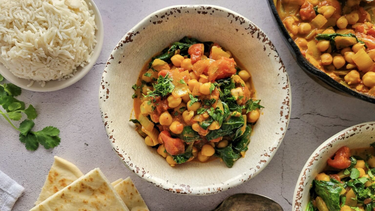 Chickpea and Spinach Curry (Vegan, Healthy & So Easy!) - Hip Hip Gourmet