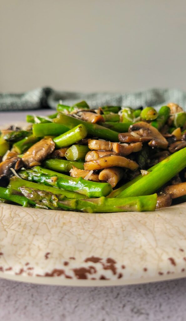 SAUTEED ASPARAGUS WITH MUSHROOMS