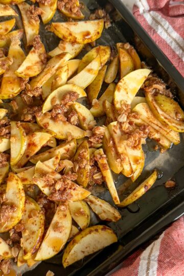 sheet tray of air fryer apples with oat crumble