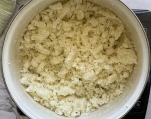 mashed potatoes in a pot.